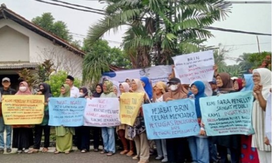 BRIN Kosongkan Rumah Dinas, Ratusan Ilmuwan Pensiunan Puspiptek Melawan Foto : Ist