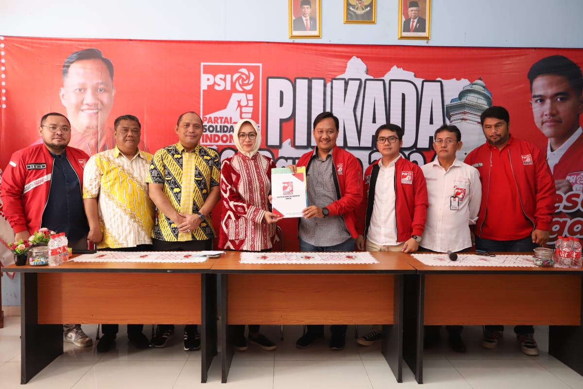 Daftar di PSI Banten, Airin Tegaskan Calon Wagub Ditentukan Koalisi Foto : Ist