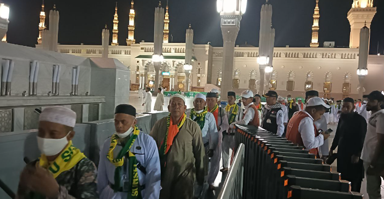 Jemaah Haji Indonesia Mulai Masuk Raudhah & Berziarah ke Makam Rasulullah Foto : Ujang Sunda/Tangsel Pos