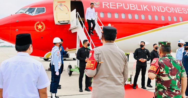 Jokowi Kunker Ke Riau, Akan Resmikan Jalan Tol & Pengelolaan Limbah Foto : Setpres