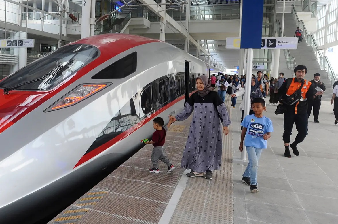 Pasca Lebaran, Whoosh Operasikan 48 Perjalanan Reguler, Tarifnya Mulai 150 Ribu Foto : Ist