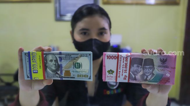 Perdagangan Rupiah Di Akhir Pekan, Melemah Ke Rp 15.985 Per Dolar AS Foto : Ist