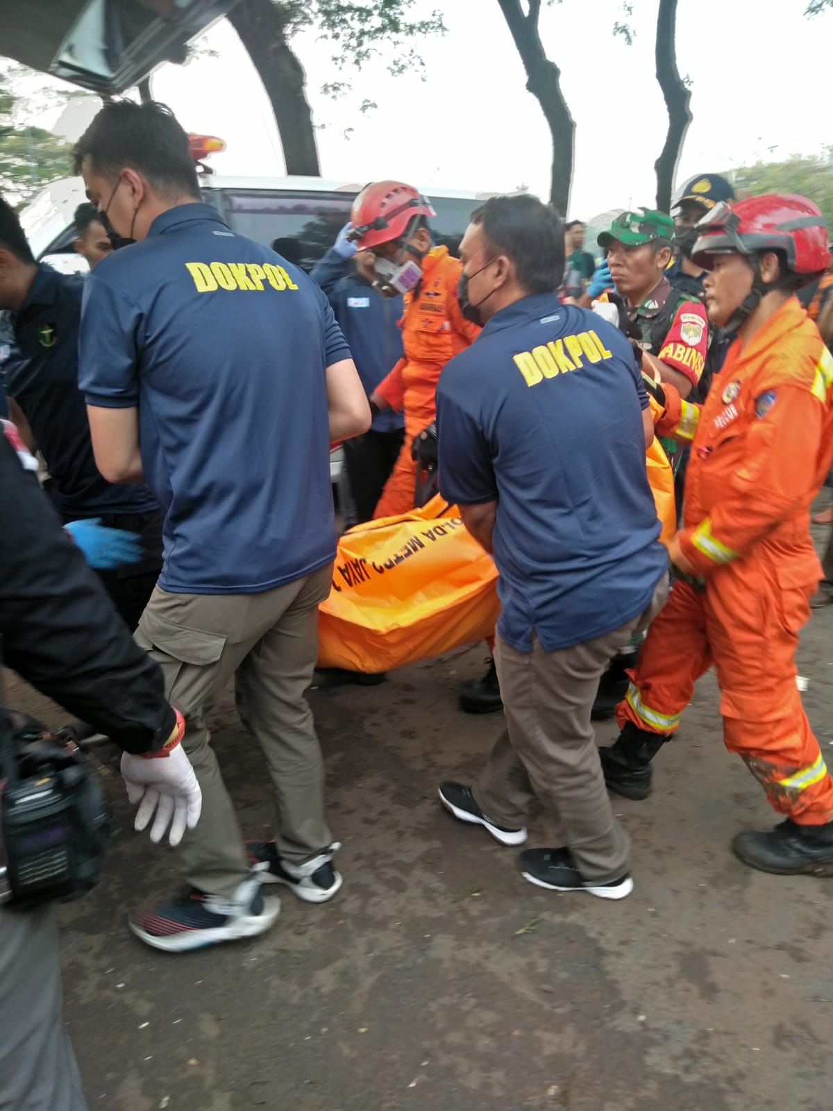 Pesawat TecnamP2006T Jatuh di BSD Tangerang Selatan, Ada 3 Orang Didalamnya Foto : Ist