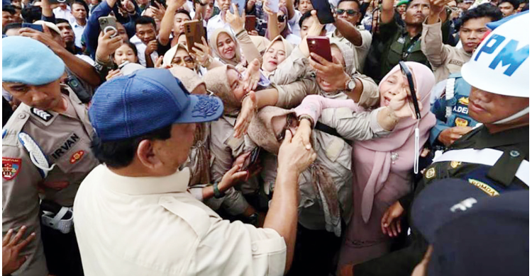 Prabowo Dari Qatar Langsung Ke Sumbar, Kunjungi Korban Banjir Foto : Ist