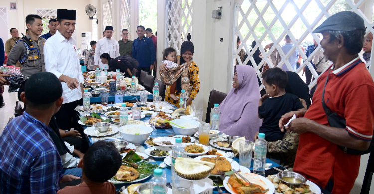 Presiden Ajak Makan Siang Bersama Warga Foto : Ist