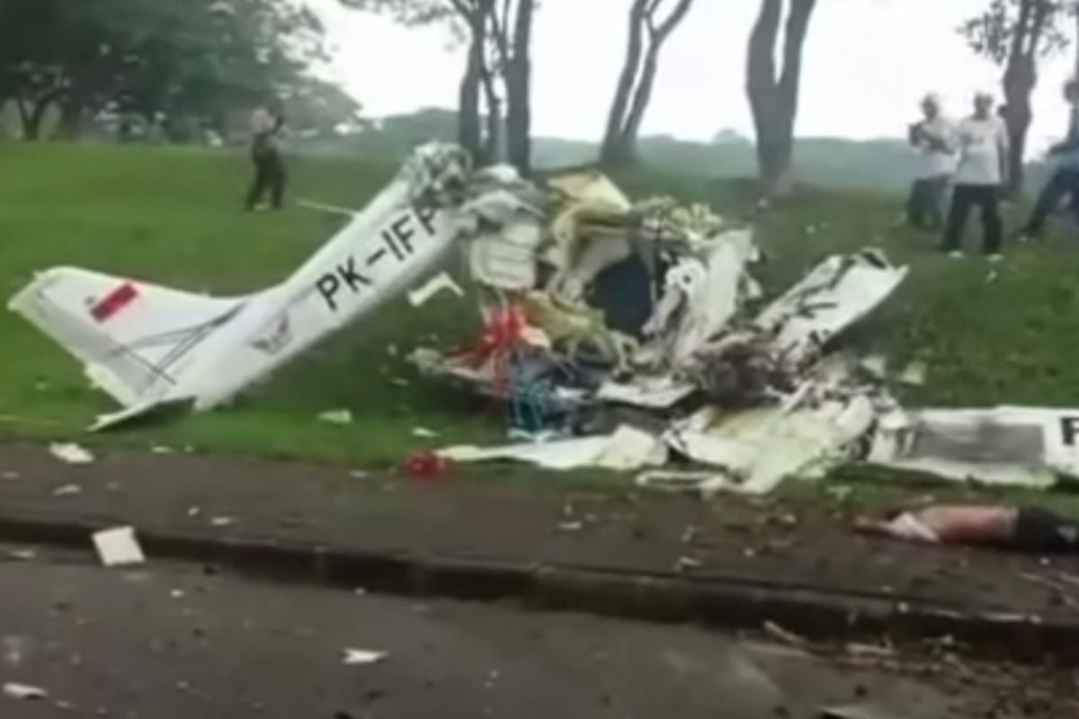Tim SAR Gabungan Evakuasi Korban Pesawat Jatuh di BSD Foto : Ist