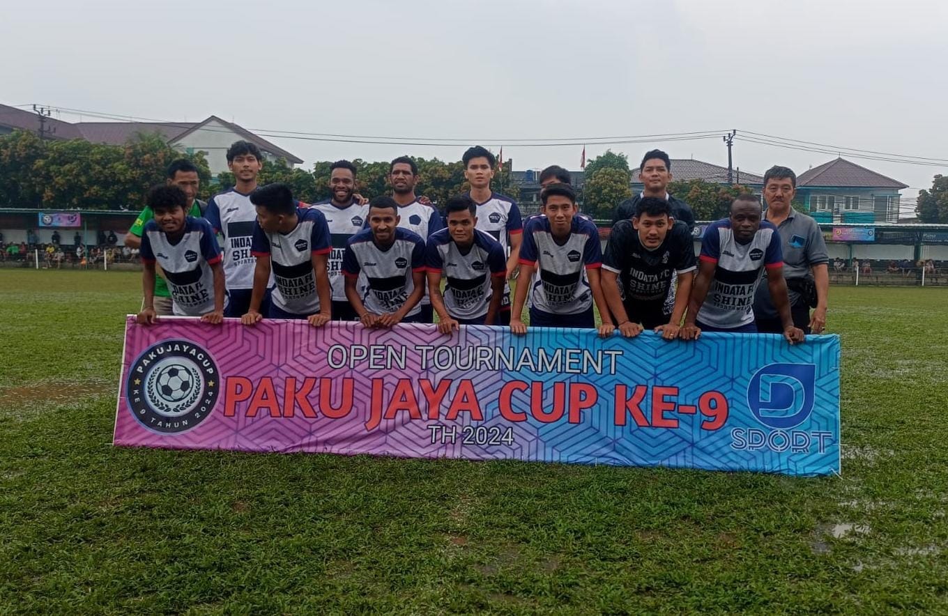 Hujan-hujanan Penonton Antusias Demi Saksikan Indata vs Callo, HBB Boy Datangkan Ramadhan Sananta Skuad Indata FC yang dimotori Sutan Zico lolos ke babak 8 besar.(ist).