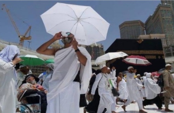 Hukuman Berat Haji Ilegal, Denda 200 Juta Cekal 10 Tahun Foto : Ujang Sunda