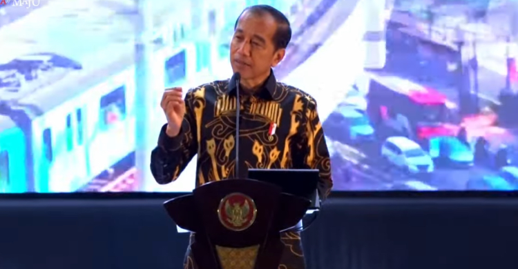 Jokowo Tantang Wali Kota Bikin MRT Dengan APBD, Yang Sanggup Akan Diberi Sepeda Presuden Jokowi pada pembukaan Apeksi di Balikpapan, Kaltim. Foto : Setpres
