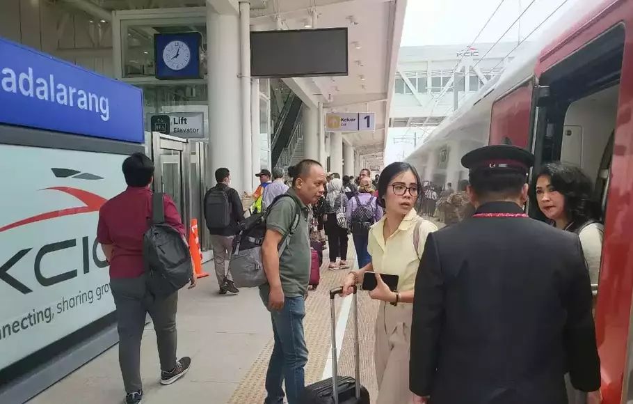 Libur Panjang Idhul Adha, Kereta Whoosh Diserbu Foto : Ist