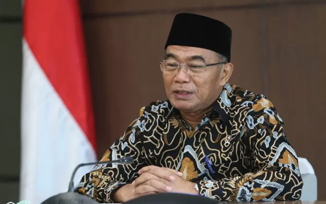 Menko Muhadjir Meluruskan Soal Kompensasi Bansos Foto : Ist