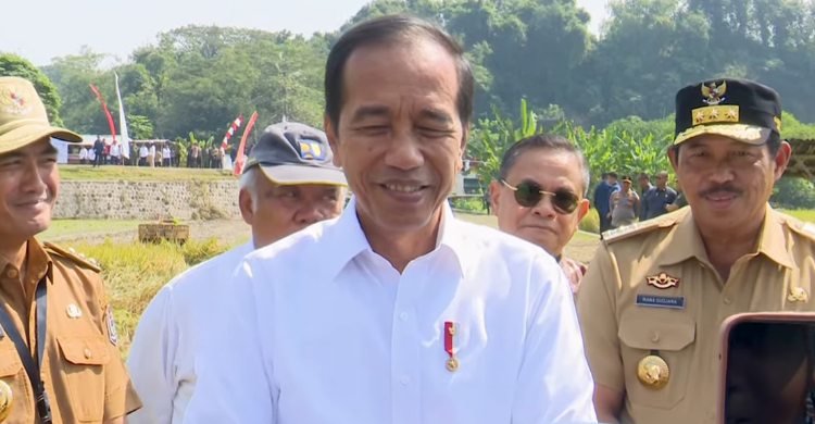 Ngak Ada, Jokowi Pastikan Tak Ada Bansos Untuk Pelaku Judi Online Foto : Ist