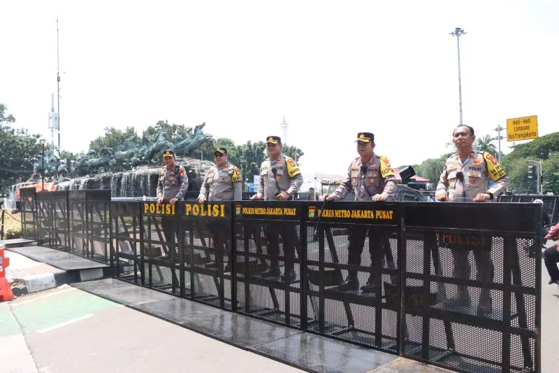 Ribuan TNI-Polri Jaga Demo Tapera Di Istana, Berlakukan Rekayasa Lalu Lintas Foto : Ist
