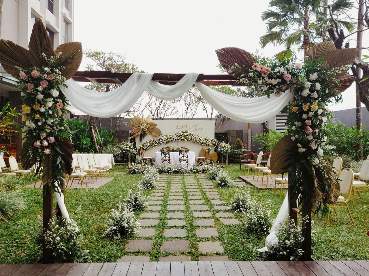 Soll Marina Hotel Serpong Tawarkan Wedding Packet Dengan Harga Terjangkau Wedding venue outdoor di Soll Marina Hotel Serpong. (tangselpos.id/lim)