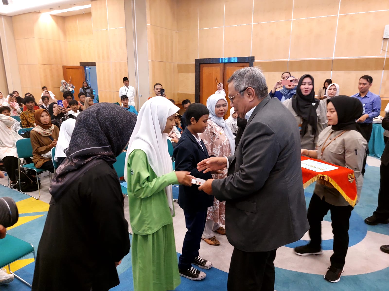 Tak Diterima di Sekolah Negeri, Ribuan Siswa di Tangsel Dapat Bantuan Biaya Pendidikan Foto : Ist