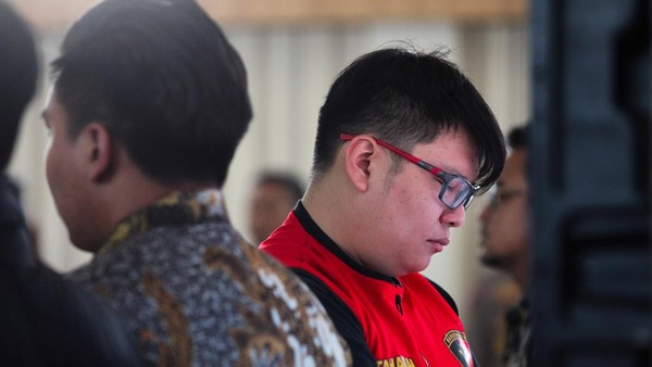 Anak Mantan Anggota DPR Terdakwa Pembunuhan Dibebaskan, 3 Hakim Dihujat Sana-sini Foto : Ist