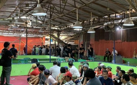 Arena Judi Sabung Ayam di Bekasi Digerebek, Lokasi Dikamuflase Jadi Kandang Kuda Foto : Ist