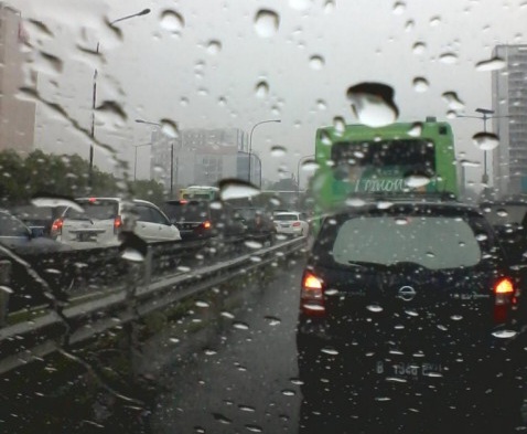 Cuaca Jakarta Selasa (2/7/2024) Awas Hujan Di 2 Wilayah Ini Foto : Ist