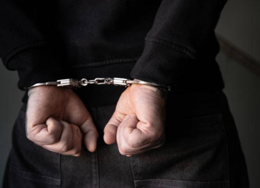 Debt Collector di Bogor Tagih Utang Pakai Pacul, Korban Disabet! Foto : Ist