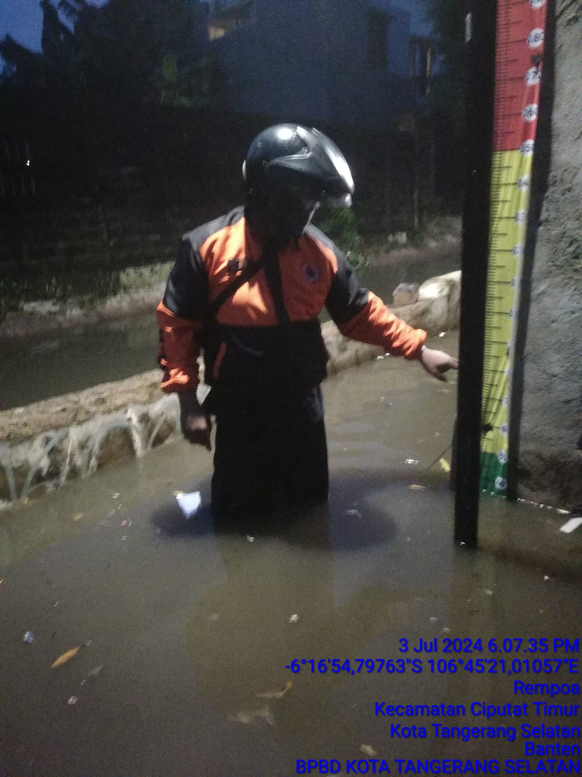 Diguyur Hujan Deras, Pohon Tumbang dan Banjir Genangi Sejumlah Wilayah Tangsel Foto : Ist