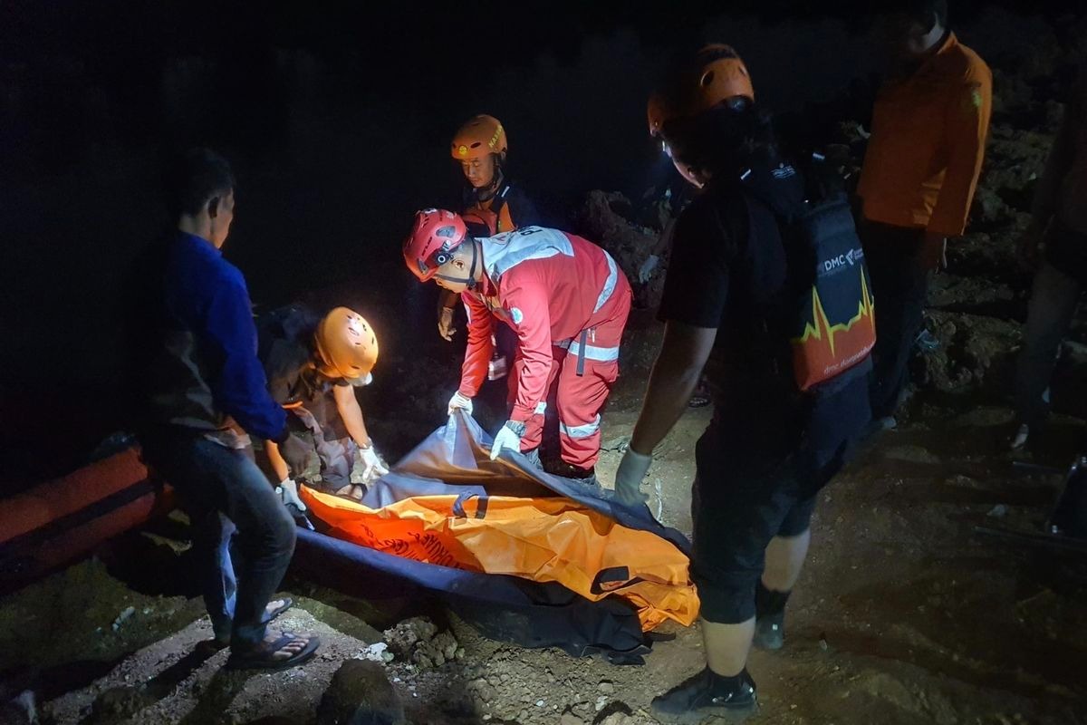 Ditemukan Tewas, Jasad Korban Tenggelam di Danau Cisauk Berhasil Dievakuasi Tim SAR Foto : Ist