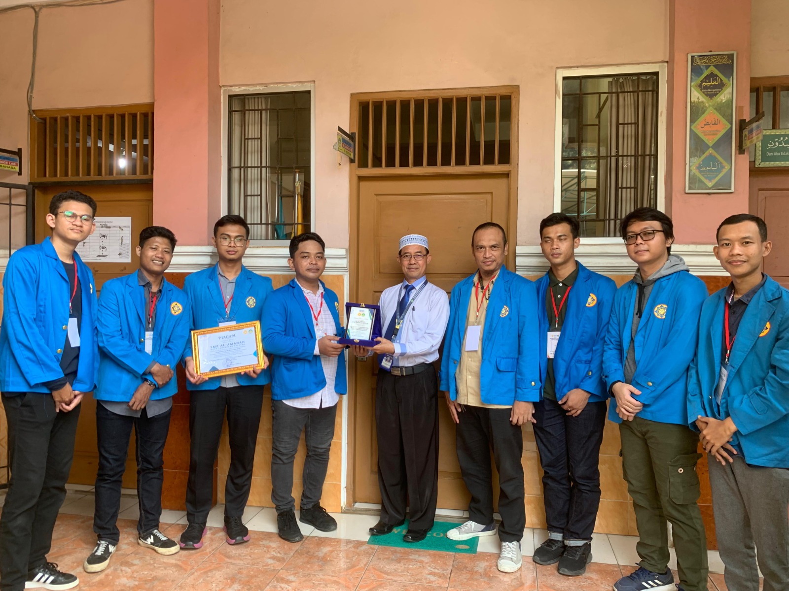 Hadapi Dunia Industri, Mahasiswa Unpam Ajak Siswa SMP di Tangsel Manfaatkan Teknologi Foto : Ist