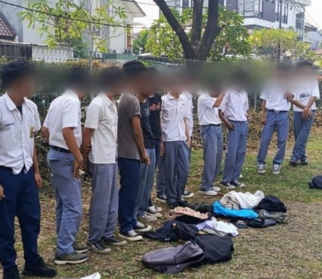 Hendak Tawuran, Belasan Pelajar SMK di Pondok Aren Diamankan saat Mabuk-mabukan Foto : Ist