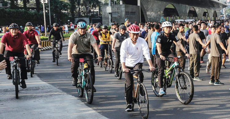 Jokowi Weekday Ke Sawah, Weekend Olahraga Sepedaan Foto : Ist