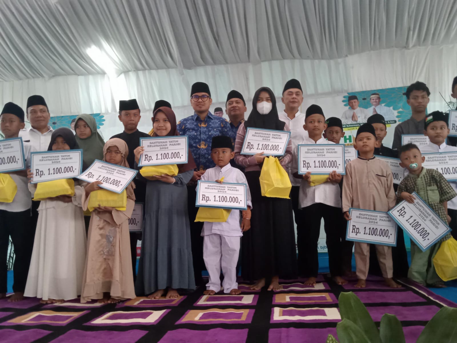 Kelurahan Parigi Santuni 185 Anak Yatim Foto : Ist
