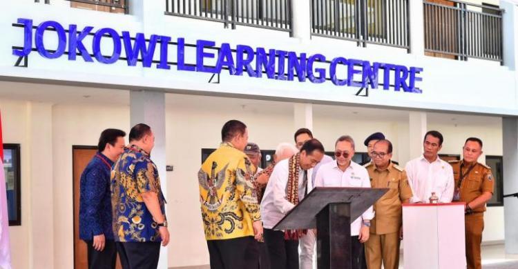 Presiden Resmikan Jokowi Learning Center Di Lampung Foto : Setpres