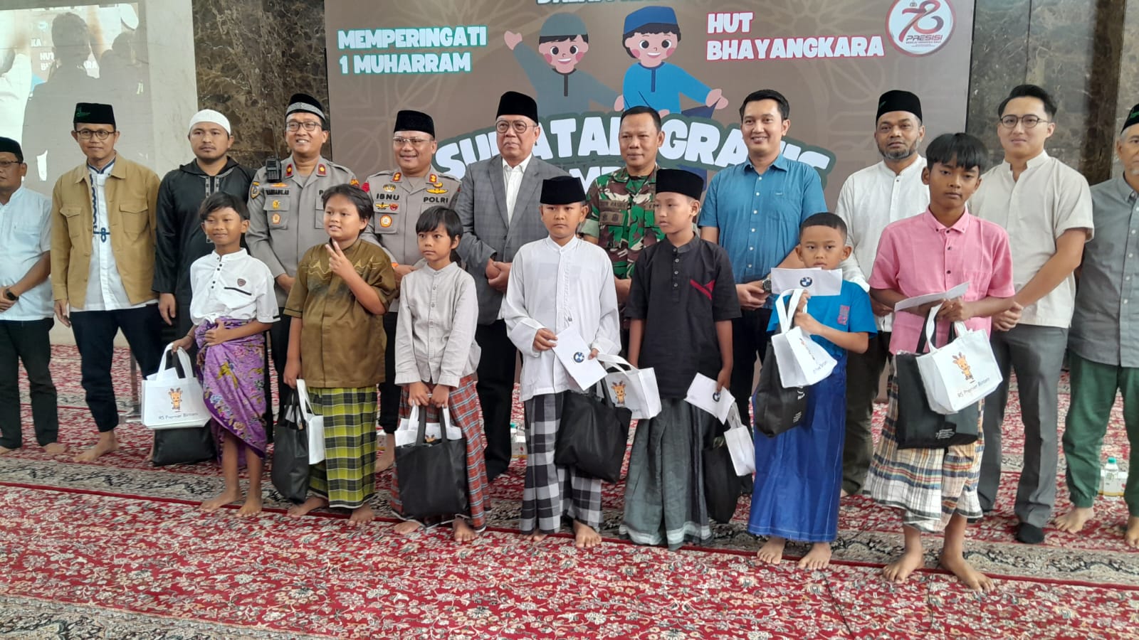 RS Premier Bintaro Gelar Sunatan Massal Gratis di Masjid Raya Kebayoran Residence Foto : Ist