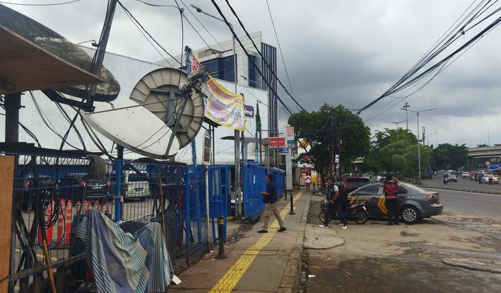 Supermarket Naga Swalayan Jatiwaringin Terbakar, Toko Masih Tutup Foto : Ist