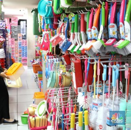 Tarif Bea Masuk Barang Asal China Dikenakan 200 Persen Ilustrasi. Foto : Ist