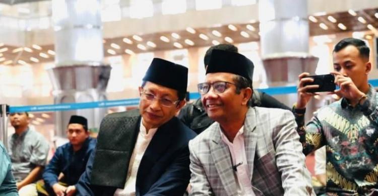 Terima Hasil Pilpres, Jangan Marah Mulu Mahfud MD saat peringatan Tahun Baru Islam di Masjid Istiqal. Foto : Ist
