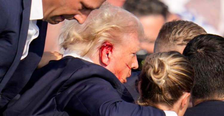 Trump Ditembak Saat Kampanye, Saya Merasakan Peluru Merobek Kulit Foto : Ist
