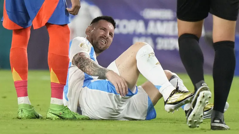 Usai Final Copa America, Lionel Messi Hanya Cedera Ringan Foto : Ist
