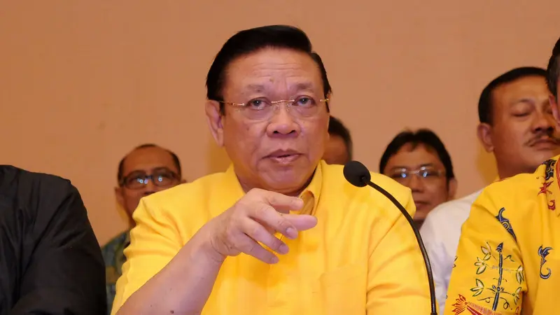 Agung Laksono Angkat Bicara Caketum Golkar Bahlil Foto : Ist