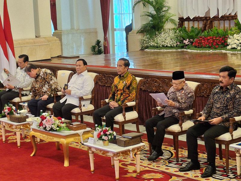 Jokowi All Out Dukung Prabowo, Minta RAPBN Akomodasi Semua Program Presiden Terpilih Foto : Ist