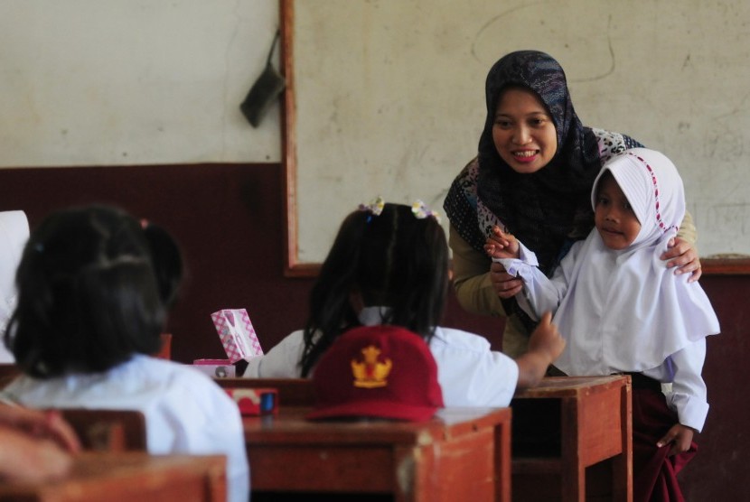 Membela Guru Honorer, Solusi Komprehensif Ilustrasi