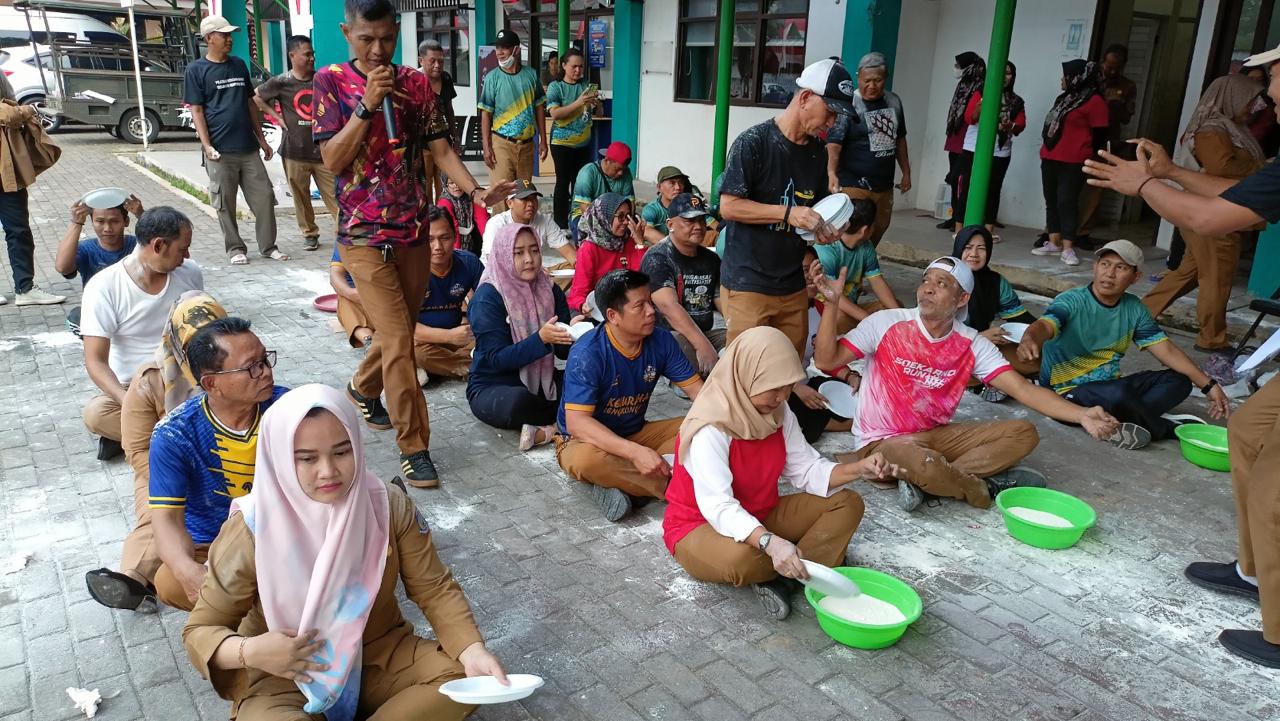 Momen Lomba 17 Agustus Ala Kecamatan Serut,Jalin Kekompakan dan Kebersamaan Lomba 17 Agustus Ala Kecamatan Serpong Utara. (tangselpos.id/irm)