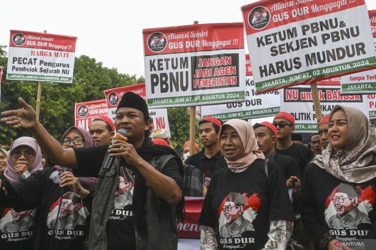 PBNU Itu Seperti Ayah Dan Ibu, Tak Eloh Anak Serang Balik Orang Tua Unjuk rasa di depan kantor PBNU. Foto : Ist