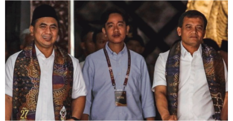Pilkada Jateng, Gibran Dampingi Luthfi-Taj Yasin Daftar Ke KPU Foto : Ist