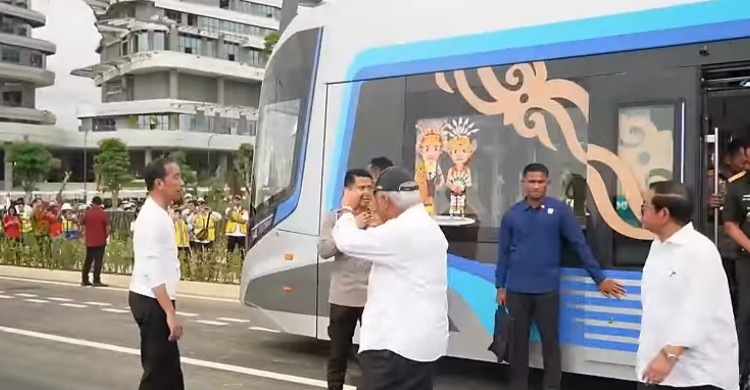 Presiden Jokowi Jajal Kereta Otonom Di IKN Foto : Ist