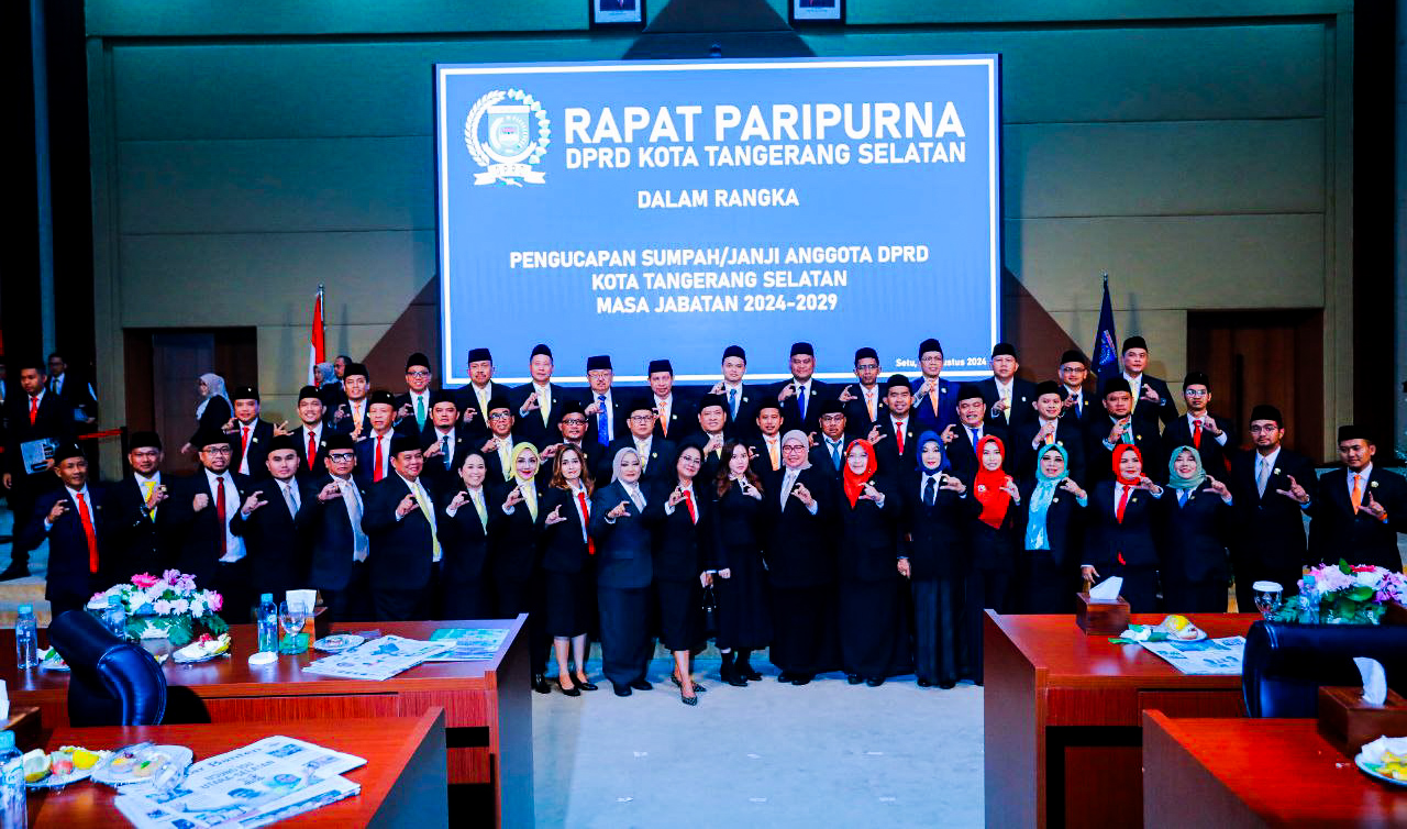 Puluhan Anggota DPRD Kota Tangsel Dilantik Hari Ini, Berikut Daftar Namanya Sebanyak 50 anggota DPRD Kota Tangerang Selatan resmi dilantik pada Kamis (29/8/2024). (Dok.Humas Pemkot Tangsel)