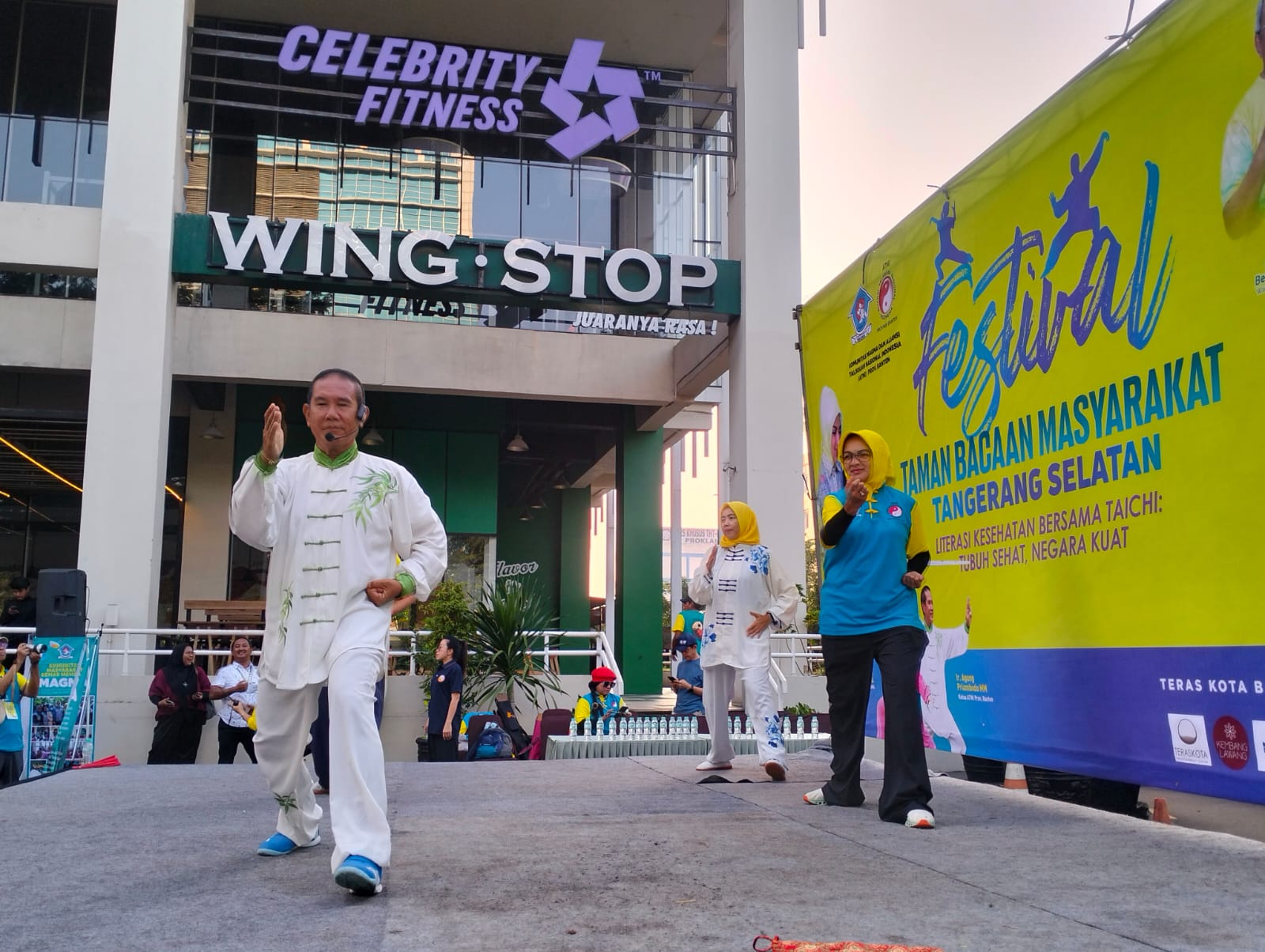 Ramaikan CFD Tangsel, Airin Pamer Kemampuan Tai Chi Seni Bela Diri yang Baik untuk Kesehatan Foto : Ist