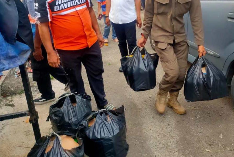 Rumah di Bogor Jadi Gudang Penyimpanan Miras, Polisi Sita 1.050 Botol Ciu Foto : Ist