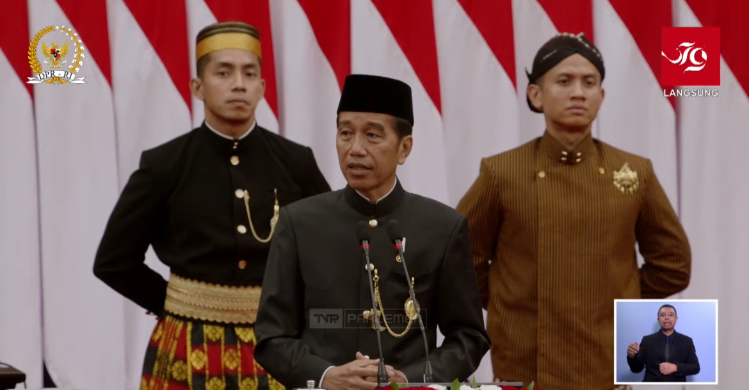Selama 10 Tahun Dipimpin Jokowi, 366 Ribu Km Jalan Desa Dan 2.700 Km Jalan Tol Telah Di Bangun Foto : Ist