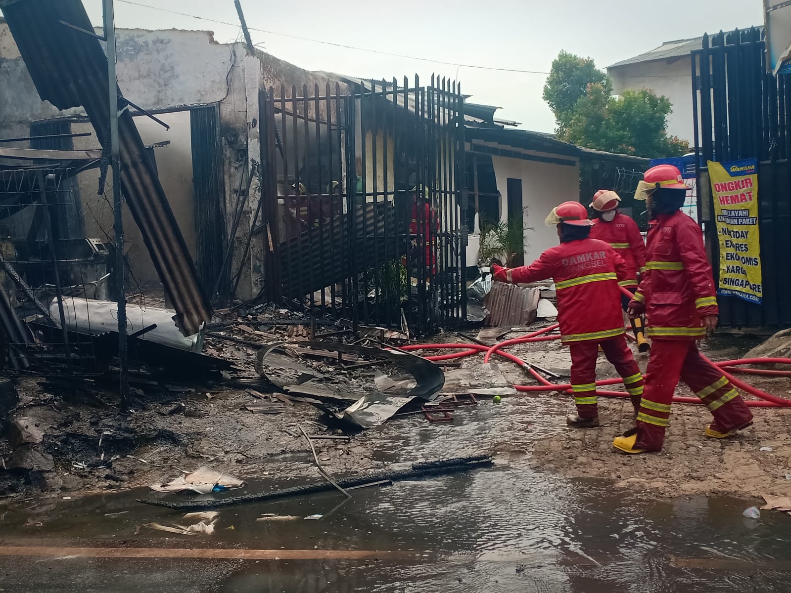Toko Percetakan di Kedaung Ludes Dilahap Api, Diduga Akibat Korsleting Listrik Foto : Ist