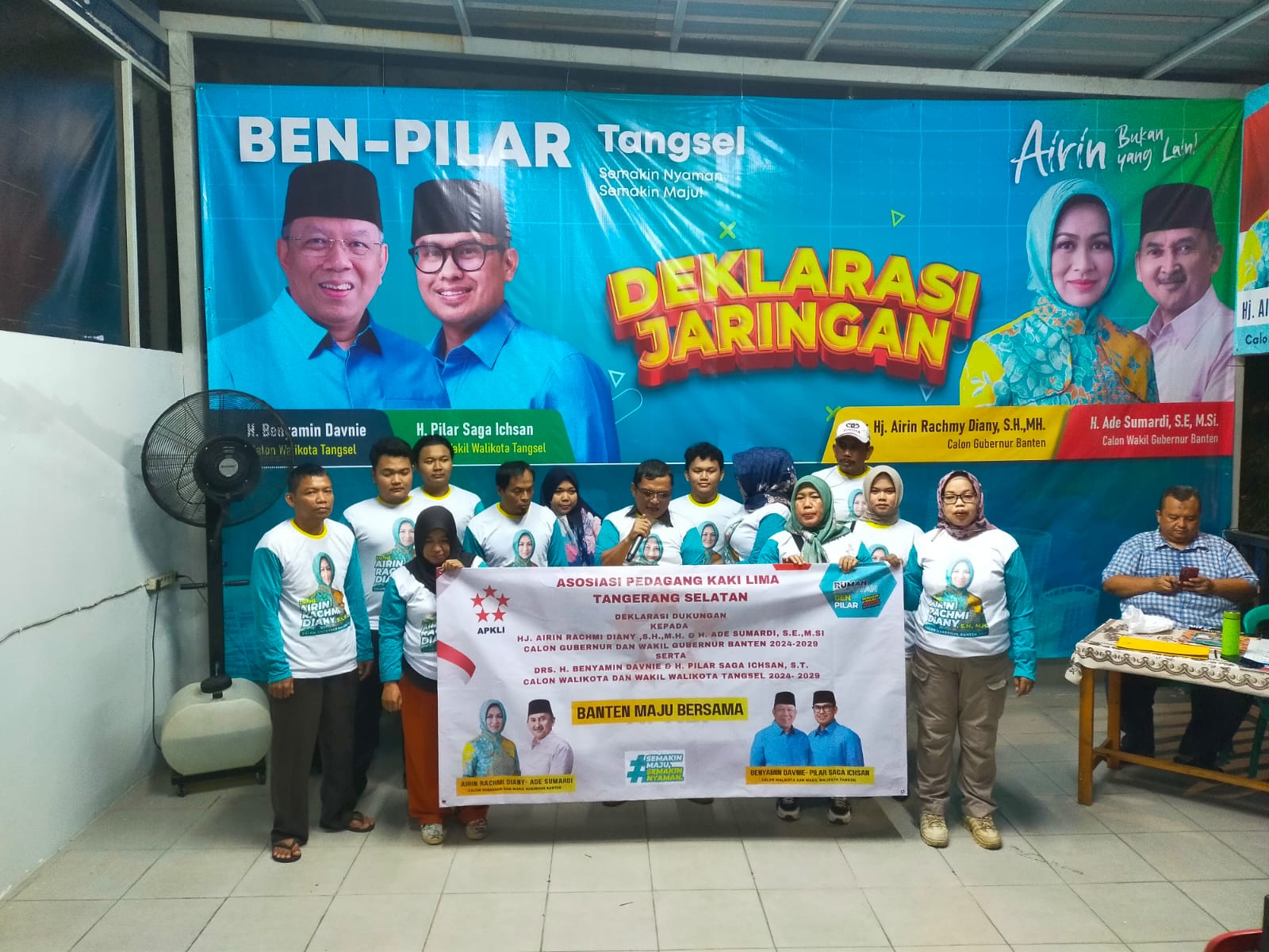 Asosiasi Pedagang Kaki Lima di Tangsel Deklarasi Dukung Airin-Ade dan Benyamin-Pilar Foto : Ist