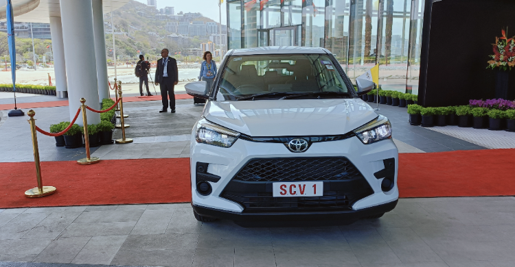 Di Papua Nugini, Paus Fransiskus Pilih Mobil Toyota Raize Foto : RM